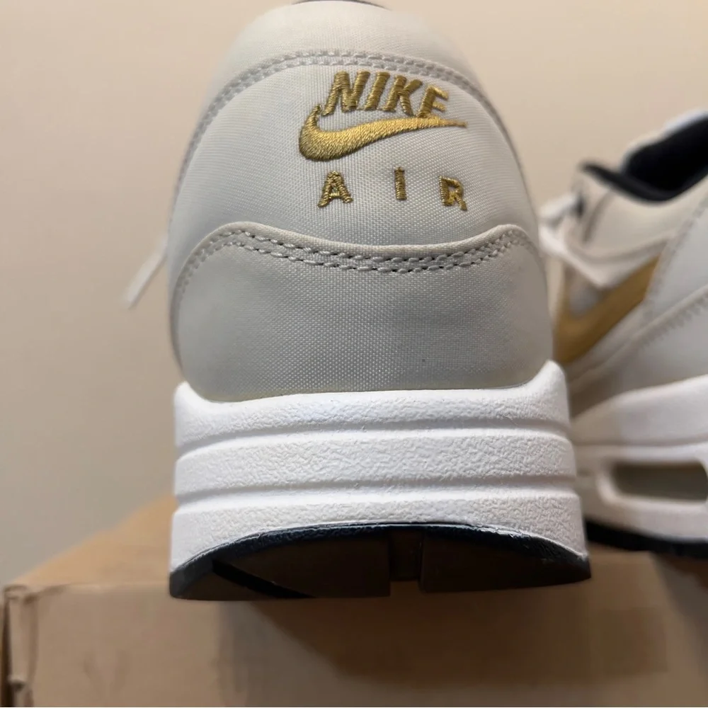 Nike Air Max 1 Premium QS Gold Trophy - Picture 6 of 9